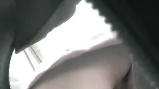 A nerd excêntrica é  ...