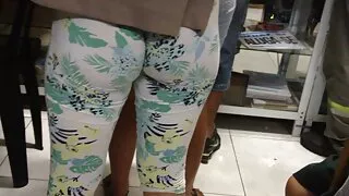 Peituda morena se de ...