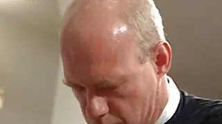 Bobo arrogante Sledg ...