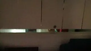 Puta de cabelos escu ...